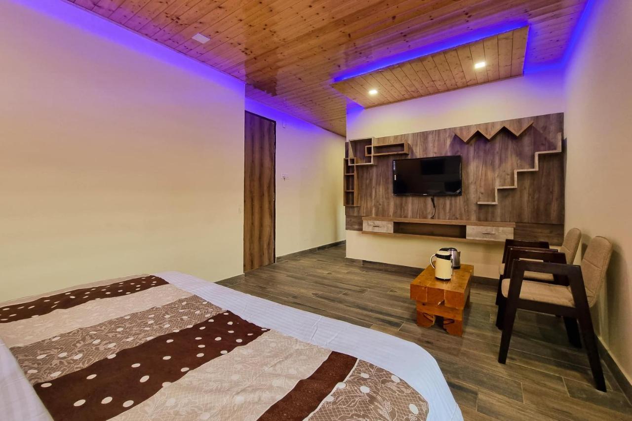 Hotel White Cloud Banikhet Extérieur photo